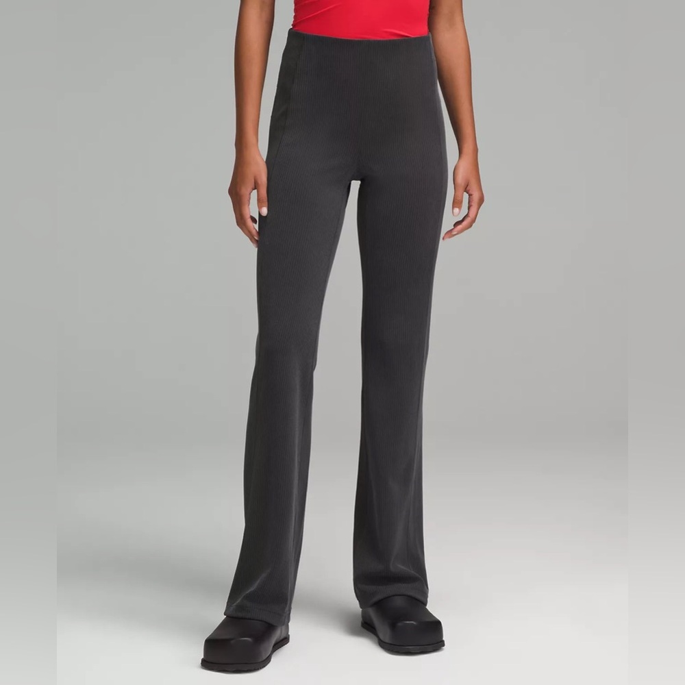 Lululemon Ribbed Softstreme Flared Pant
Regular